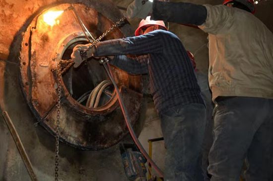 大修進(jìn)行時(shí)，這里有一群可愛的重山人.......