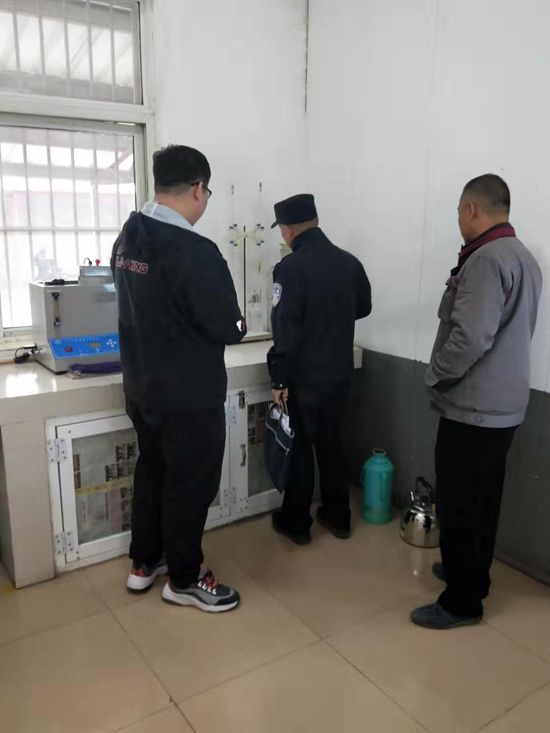旗公安局到魯蒙公司開展易制毒檢查工作